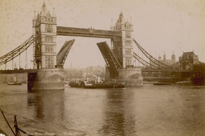 Tower Bridge, Londra da English Photographer